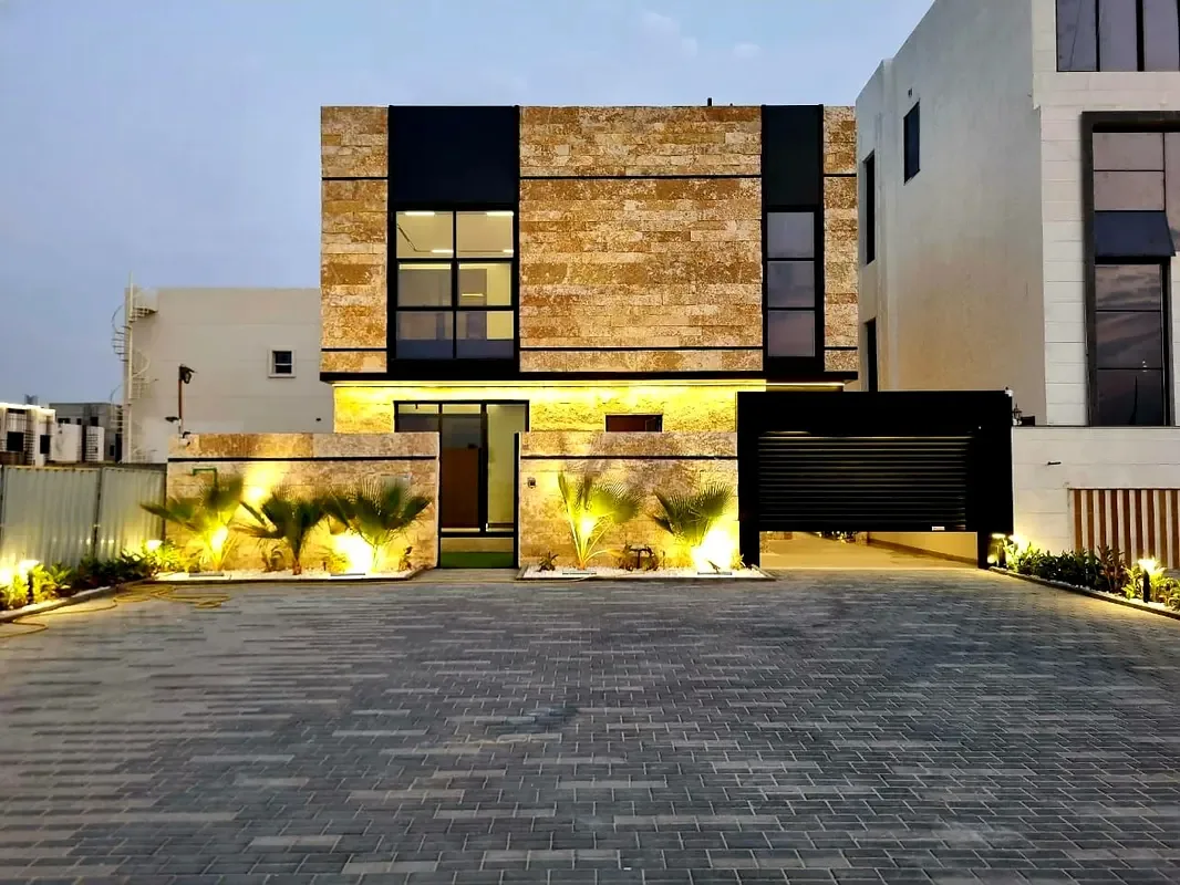 Brown Stone & Black-Themed 6-Bedroom Villa
