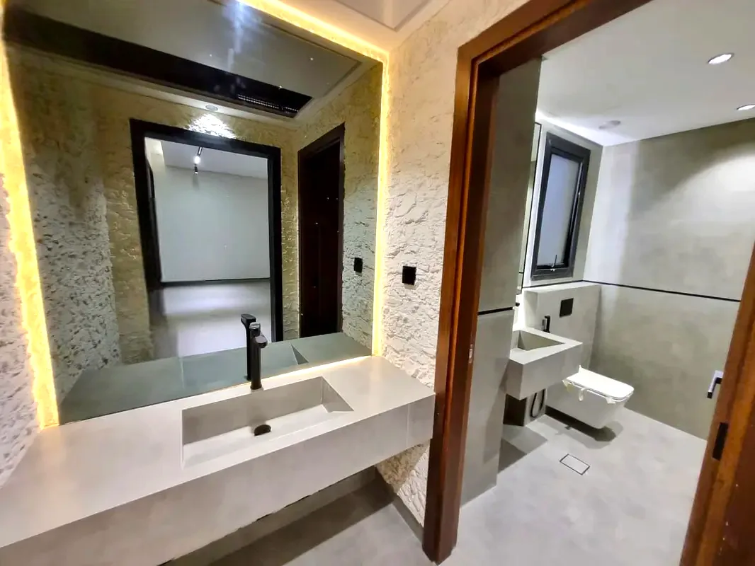 Brown Stone & Black-Themed 6-Bedroom Villa