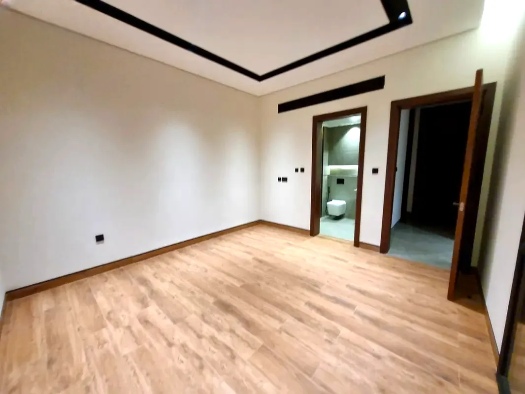 Brown Stone & Black-Themed 6-Bedroom Villa